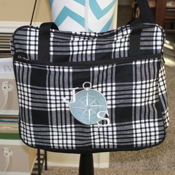 Away for the Weekender Travel Bag - Picture 2 of 12